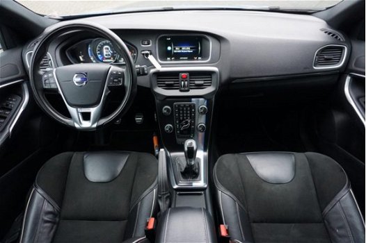 Volvo V40 - 2.0 D2 R-Design Business XENON NAVIGATIE STOELVERWARMING - 1