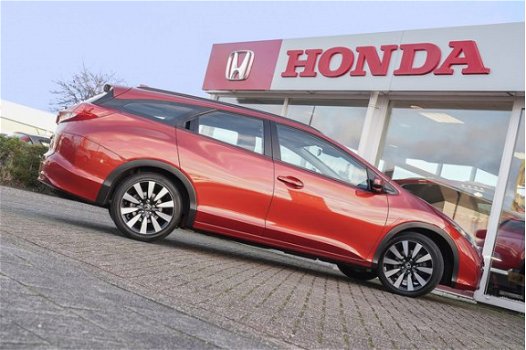 Honda Civic Tourer - 1.8i V-TEC ELEGANCE - AUTOMAAT - NAVIGATIE - 1