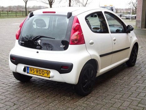 Peugeot 107 - 1.0-12V Millesim 200 - 1