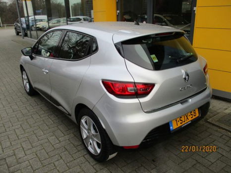 Renault Clio - TCe 90PK Expression AIRCO / *1e EIGENAAR-DEALER ONDERHOUDEN * / NAVI / WINTERSET - 1