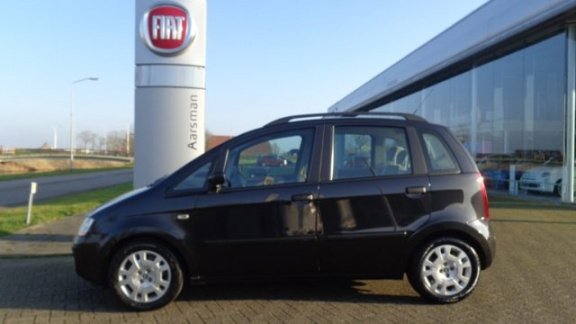 Fiat Idea - 1.4-16V Dynamic Plus - 1