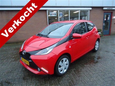 Toyota Aygo - 1.0 VVT-i x-play 5 Drs Airco - 1