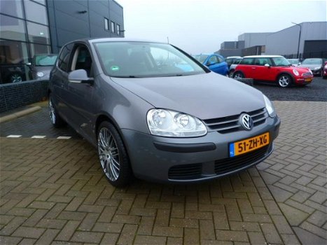 Volkswagen Golf - 1.4 TSI Trendline - 1