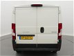 Peugeot Boxer - 330 2.2 HDI 110pk L1H1 Première | Navigatie | Parkeersensoren | Airco | 2 zitplaatse - 1 - Thumbnail