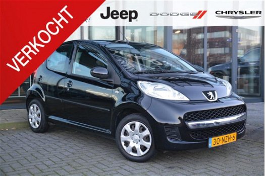 Peugeot 107 - 1.0-12V Millesim 200 Airco / Toerenteller / NAP / 5 deurs - 1