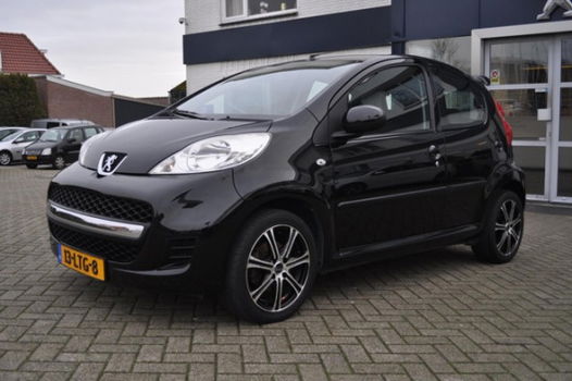 Peugeot 107 - 1.0 12V 68PK 5D *Lichtmetalen velgen - 1