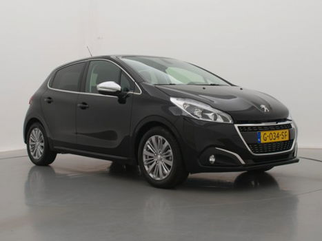 Peugeot 208 - 1.2 82pk Allure | Navigatie | Climate Control | Achteruitrijcamera | Donker getint gla - 1