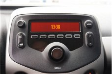 Peugeot 108 - Blue Lion 72 pk Airco | Bluetooth | Elektrische ramen