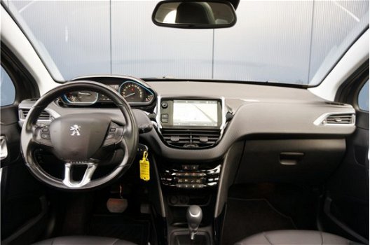 Peugeot 2008 - SUV Allure 110 pk Automaat Navigatie | Panoramadak | Lichtmetalen Velgen | PDC - 1