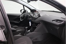 Peugeot 208 - 1.2 VTi Active 5D NAVI | CLIMA | LMV | PKH | LICHT & REGEN SS | M. Armsteun