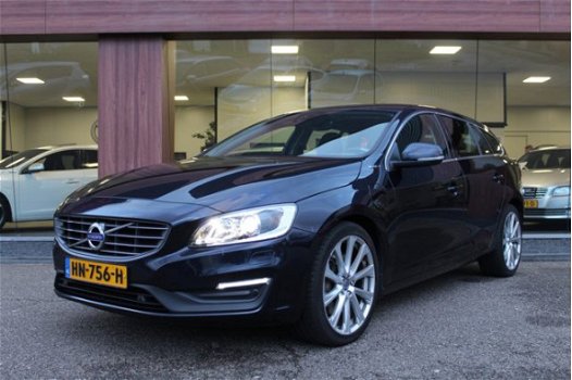 Volvo V60 - 2.4 D6 Twin Engine Momentum Excl. BTW - 1