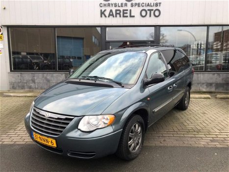 Chrysler Town and Country - LIMITED 3.3i STOW 'N GO - 1