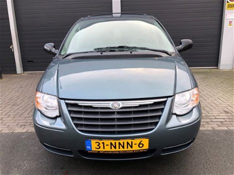 Chrysler Town and Country - LIMITED 3.3i STOW 'N GO - 1