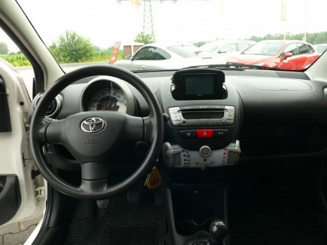 Toyota Aygo - 1.0 VVT-i Comfort Navi Airco Stoelverwarming Elec Pakket Led/Dag Rij verlichting Apk - 1