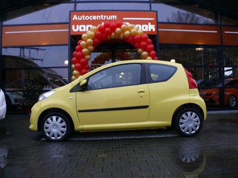 Peugeot 107 - 1.0-12V XS Urban Move Airco Elec Pakket Toerenteller Nieuwe Apk - 1