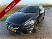 Volvo V40 - 2.0 D4 R-Design Leer Panoramadak Camera Trekhaak enz - 1 - Thumbnail