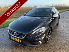 Volvo V40 - 2.0 D4 R-Design Leer Panoramadak Camera Trekhaak enz