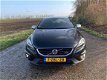 Volvo V40 - 2.0 D4 R-Design Leer Panoramadak Camera Trekhaak enz - 1 - Thumbnail