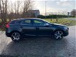 Volvo V40 - 2.0 D4 R-Design Leer Panoramadak Camera Trekhaak enz - 1 - Thumbnail