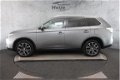 Mitsubishi Outlander - 2.0 PHEV Executive Edition X-Line | Navigatie | Climate Control | Achteruitri - 1 - Thumbnail