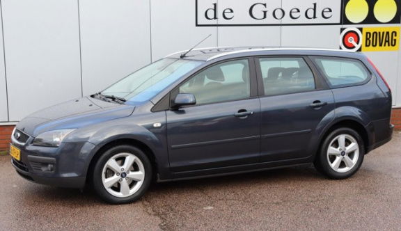 Ford Focus Wagon - 1.8-16V Ambiente Flexifuel org. NL-auto navigatie - 1