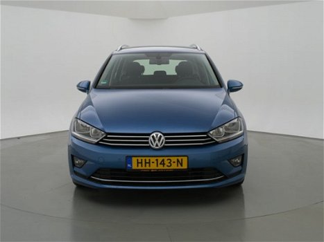 Volkswagen Golf Sportsvan - 1.2 TSI HIGHLINE AUT. + NAVIGATIE / CAMERA / WEGKLAPBARE TREKHAAK - 1