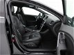 Volvo V40 - 2.0 D4 R-Design Business *VOLLEDER+XENON+PANO+NAVI+PDC+ECC+CRUISE - 1 - Thumbnail