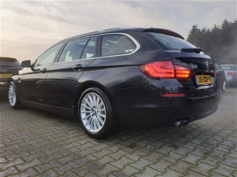 BMW 5-serie Touring - 520d High Executive AUT. *XENON+LEDER+NAVI+PDC+ECC+CRUISE - 1