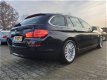 BMW 5-serie Touring - 520d High Executive AUT. *XENON+LEDER+NAVI+PDC+ECC+CRUISE - 1 - Thumbnail