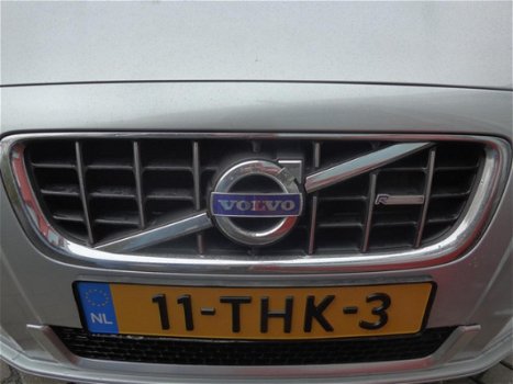 Volvo V70 - 2.0 D3 Limited Edition -VOLLEDER-NAVI-TREKHAAK-REAR ENTERTAINMENT SYSTEM-XENON - 1