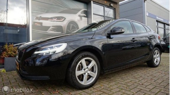 Volvo V40 - 2.0 D2 AUTOMAAT NAVI LEER STOELVERW. LED ELEK. STOELEN CRUISE CAMERA PDC - 1