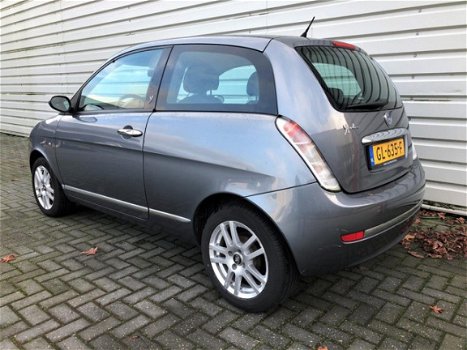 Lancia Y(psilon) - 1.4 Oro Airco, Centr.deurvergr, Elektr.ramen, APK, Dealeronderhouden - 1