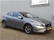 Volvo V40 - 1.6 D2 Momentum Business Navigatie/16inch/Climate - 1 - Thumbnail