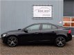 Volvo S60 - 1.6 D2 Kinetic Navigatie/18inch/PDC/Bluetooth - 1 - Thumbnail