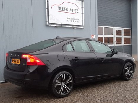 Volvo S60 - 1.6 D2 Kinetic Navigatie/18inch/PDC/Bluetooth - 1