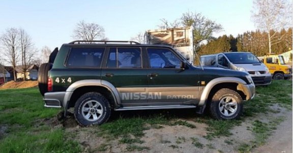 Nissan Patrol GR - 3.0 Di Comfort AUTOMAAT/LEER/7-SEATS/AIRCO - 1