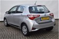 Toyota Yaris - 1.5 HYBRID DESIGN RED - NAVIGATIE - 1 - Thumbnail