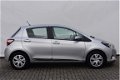 Toyota Yaris - 1.5 HYBRID DESIGN RED - NAVIGATIE - 1 - Thumbnail