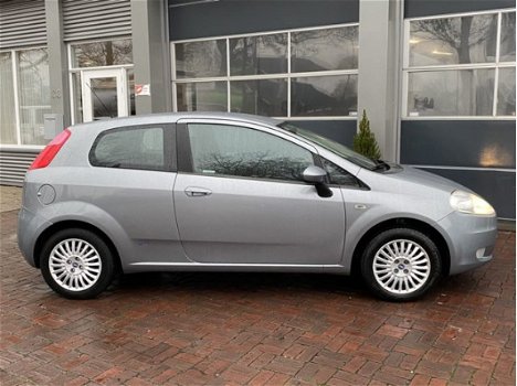 Fiat Grande Punto - 1.2 Dynamic Airco Cruise Cv Trekhaak 1e eigen 2007 km 100.000 dealer onderhouden - 1