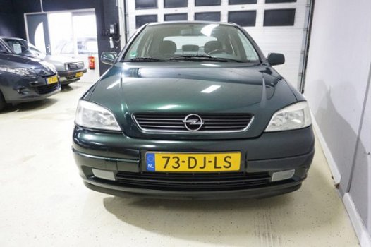 Opel Astra - 1.8-16V CDX - 1