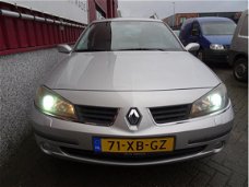 Renault Laguna Grand Tour - 2.0-16V Business // 134 DKM NAP // Xenon // Navi // Clima