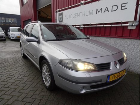 Renault Laguna Grand Tour - 2.0-16V Business // 134 DKM NAP // Xenon // Navi // Clima - 1