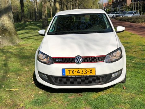 Volkswagen Polo - 1.4-16V Highline airco dsg automaat navigatie nw apk lmvelgen stoelverwarming - 1