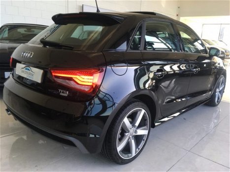 Audi A1 Sportback - 1.0 TFSI S-line Xenon LED Panorama - 1