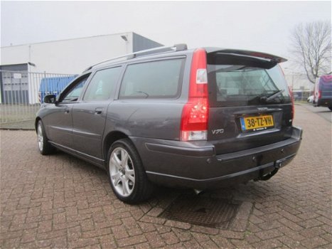 Volvo V70 - 2.4 Edition Sport l Leer l Xenon l Navi l Automaat - 1