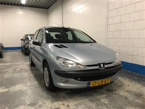 Peugeot 206 - 1.4 Gentry /Airco/5-Deurs/Nap/Apk - 1