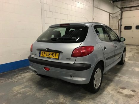 Peugeot 206 - 1.4 Gentry /Airco/5-Deurs/Nap/Apk - 1