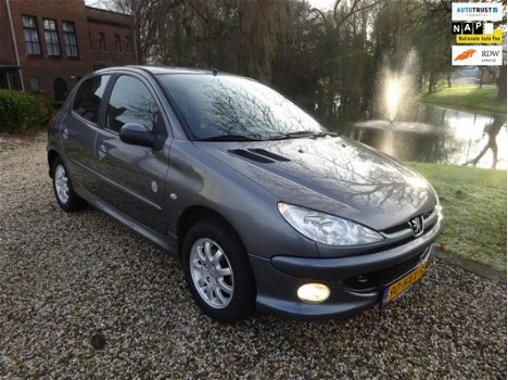 Peugeot 206 - 1.4 Génération AIRCO *apk:06-2020 - 1