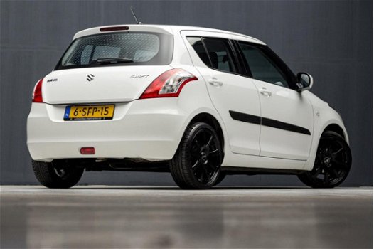 Suzuki Swift - 1.2 Exclusive Sport (AIRCO, GETINT, SPORTSTOELEN, 17 INCH, ISOFIX, SPORTSTUUR, 70.000 - 1