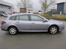 Renault Laguna Estate - 1.5 dCi Expression NAVI PANO DAK TREKHAAK APK 07-2020